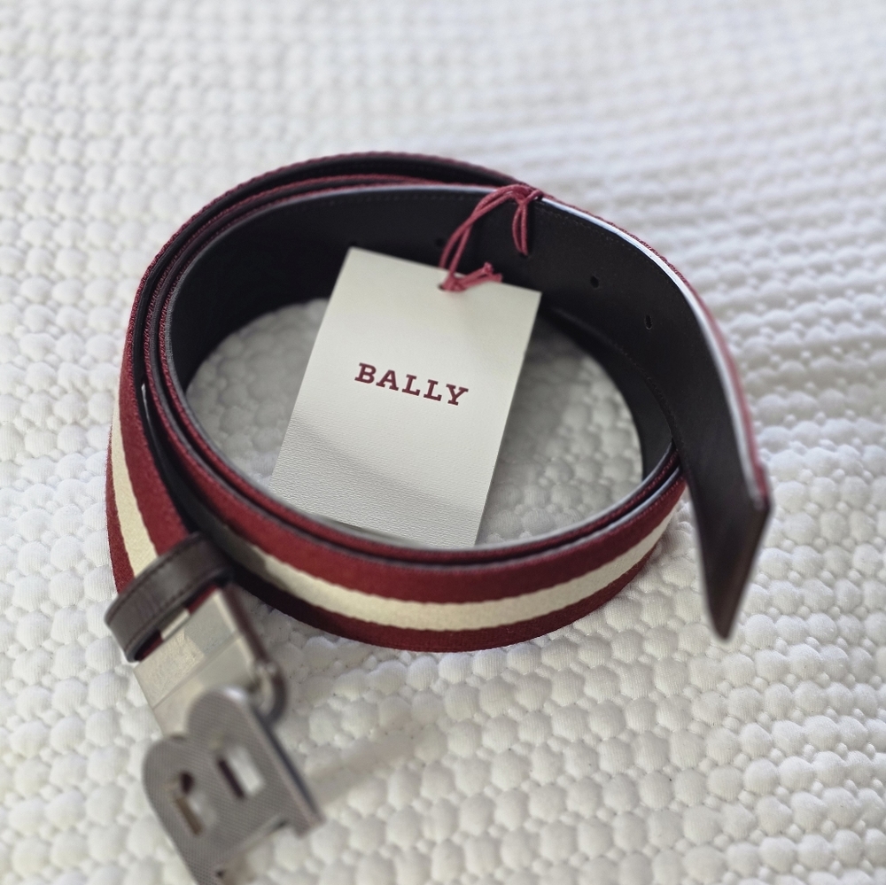 NWT Reversible Bally Belt (49x1.5in  total measurements)